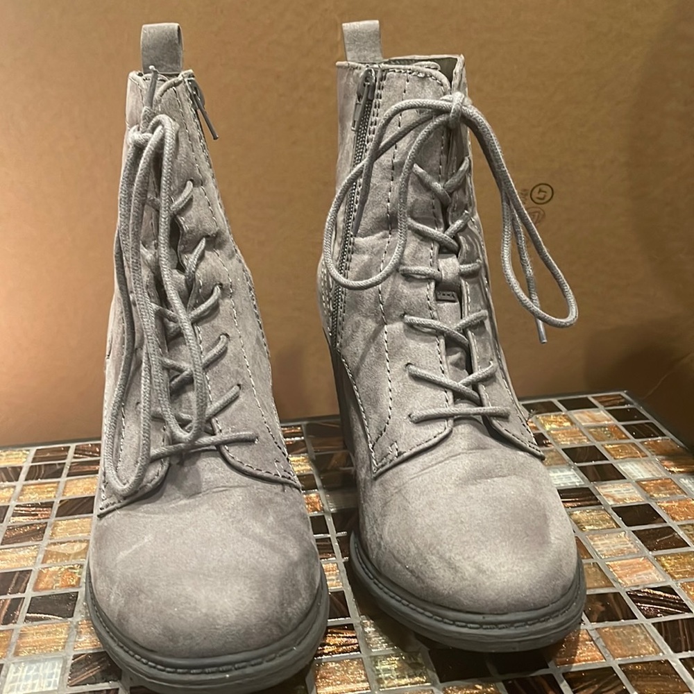 Grey TrueCraft boots